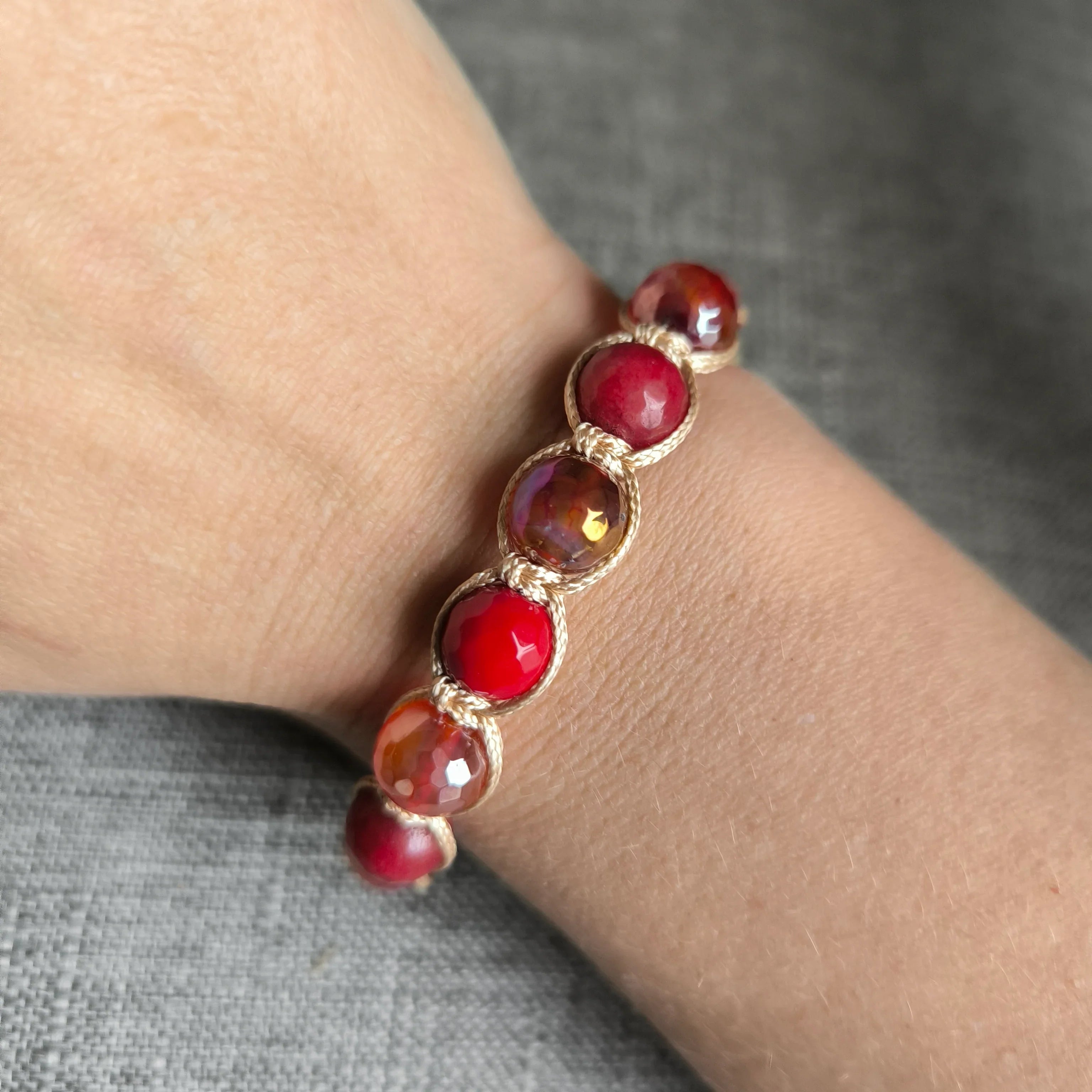 Cherry - Mineral Bracelet (Jadeite, Agate) - Marole