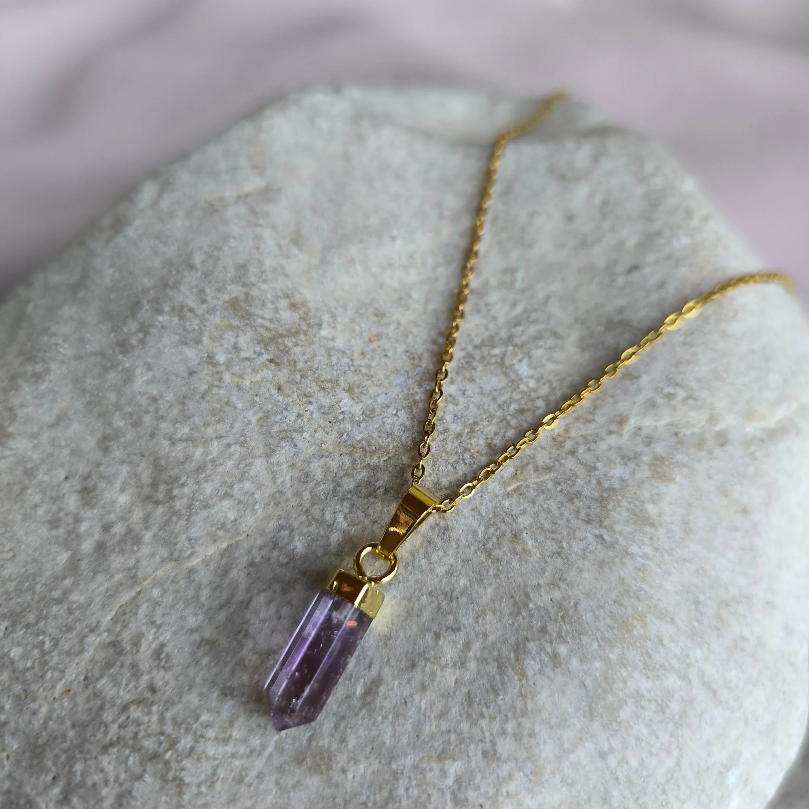Chain with a pendant made of natural mineral (Amethyst) - Marole