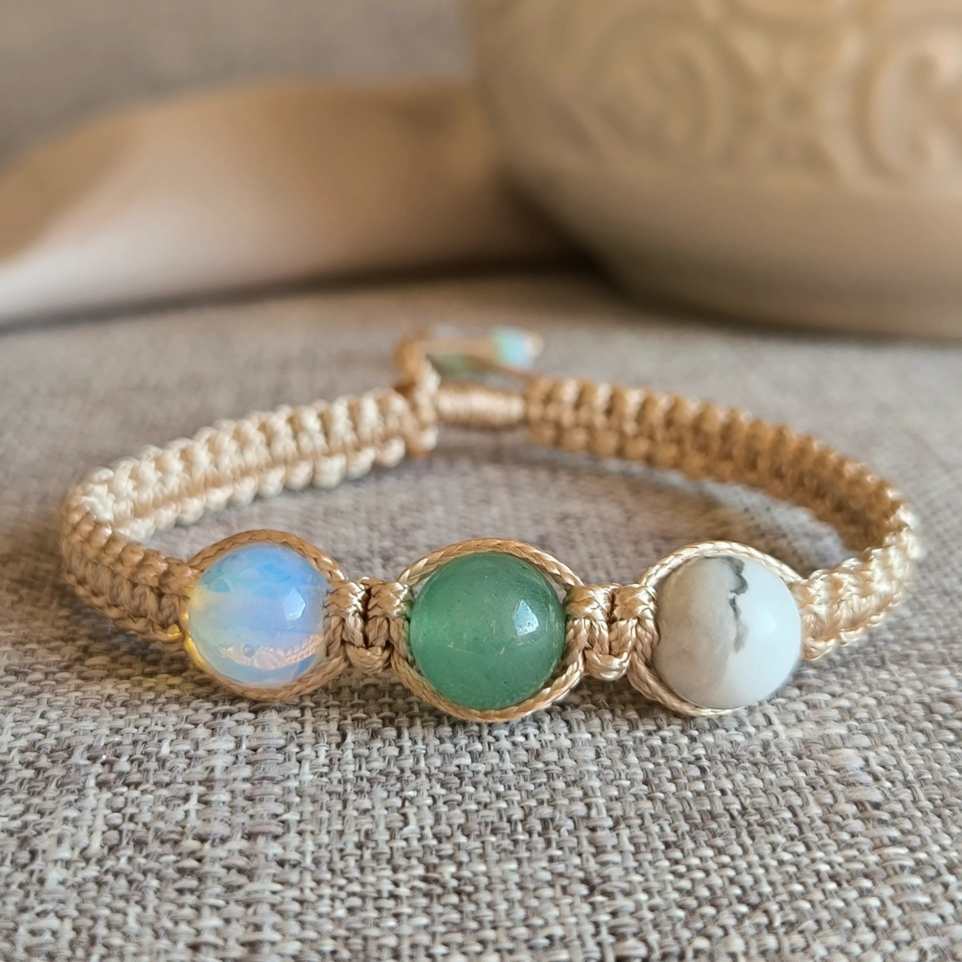 Crab (Howlite, Aventurine, Opalite) - Marole