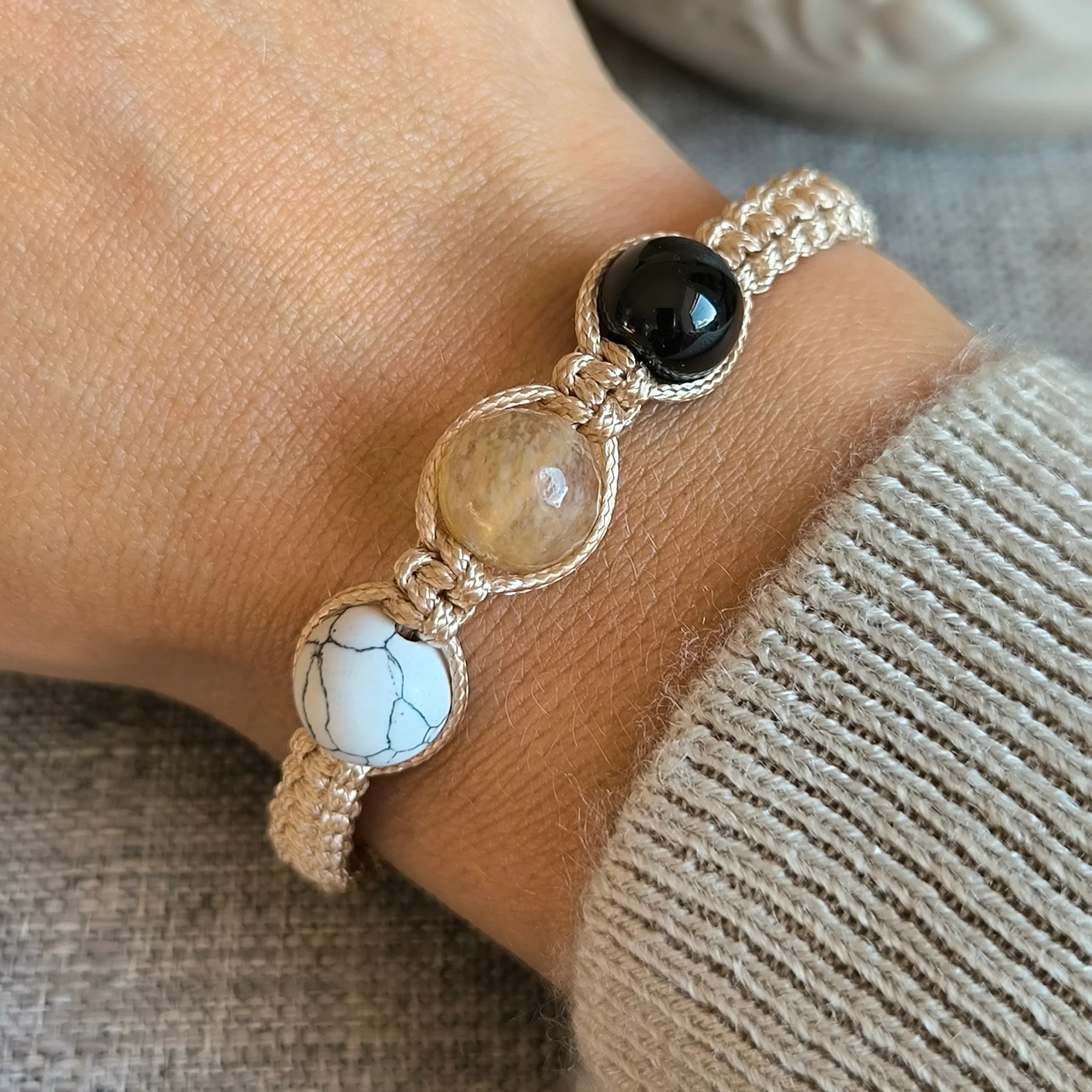 Cancer (Howlite, Citrine, Onyx) - Marole