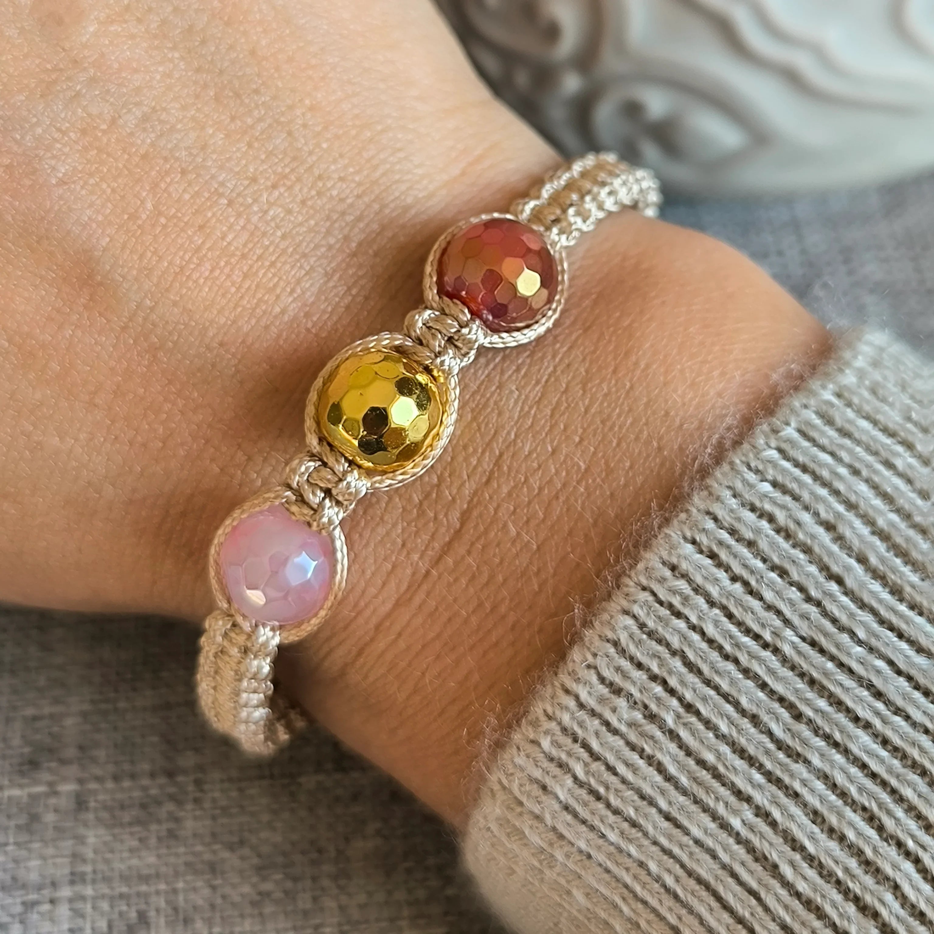 Scorpio (Agate, Hematite, Carnelian) - Marole