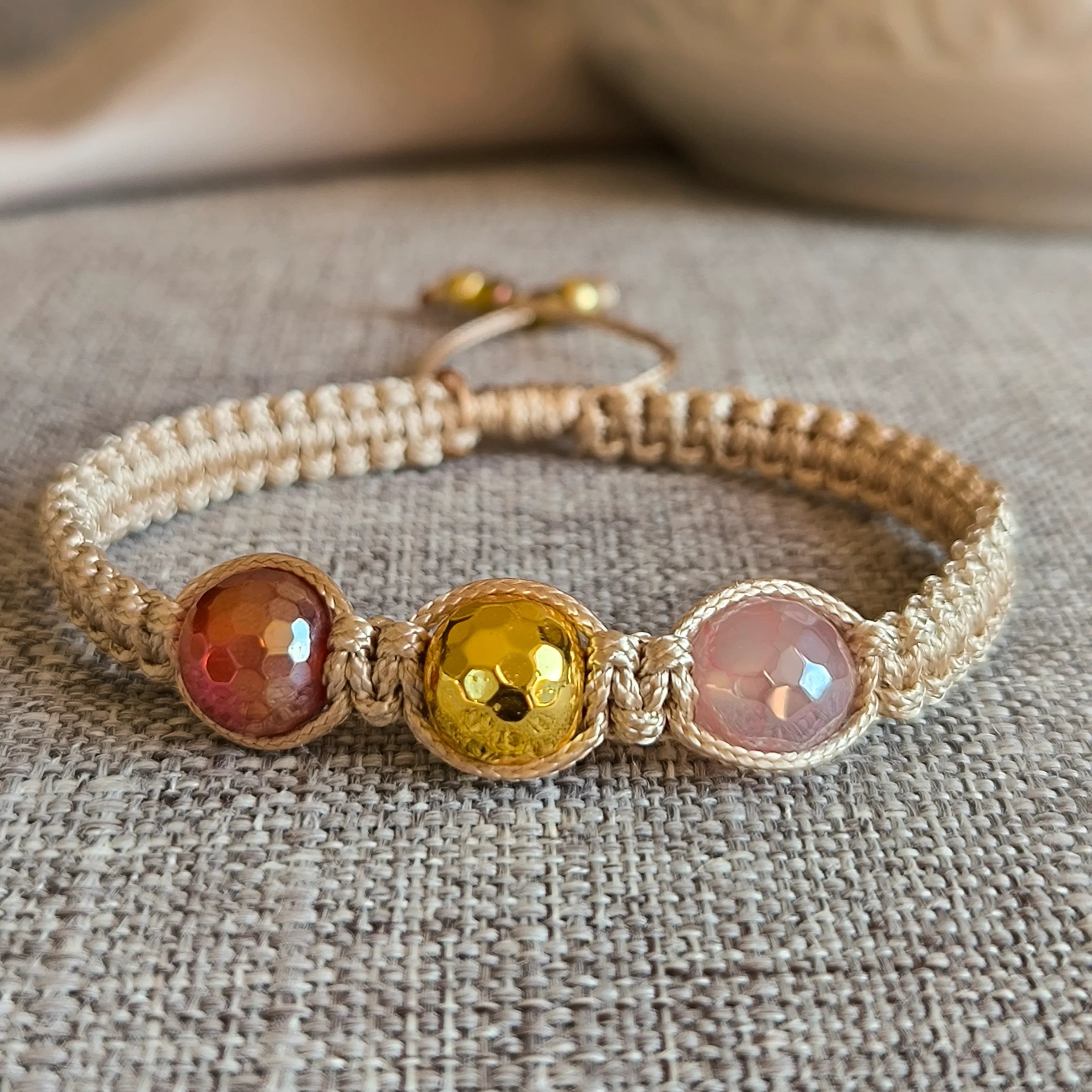 Scorpio (Agate, Hematite, Carnelian) - Marole