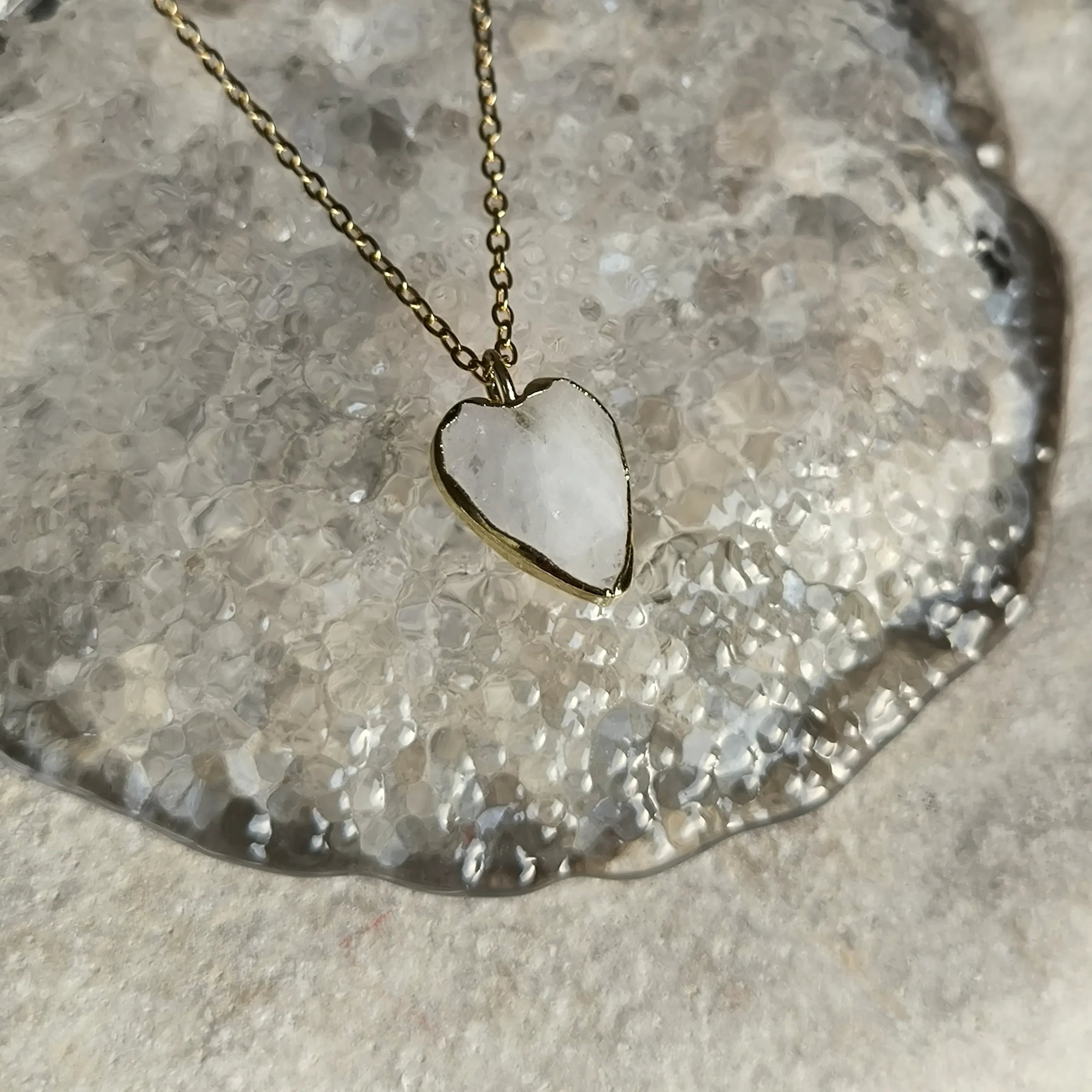 Chain with pendant made of natural mineral (Crystal) - Marole