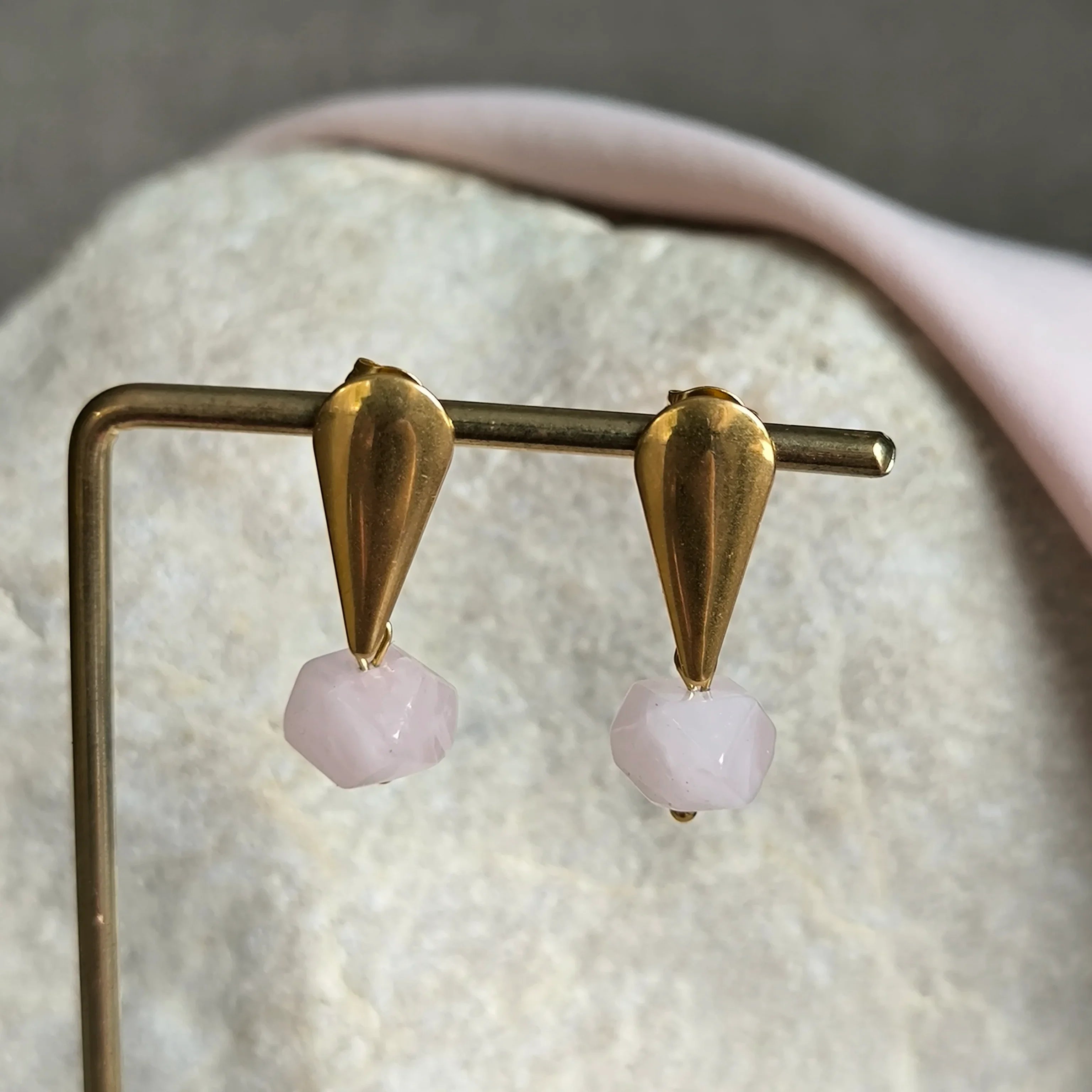 Mineral earrings (Rose quartz) - Marole