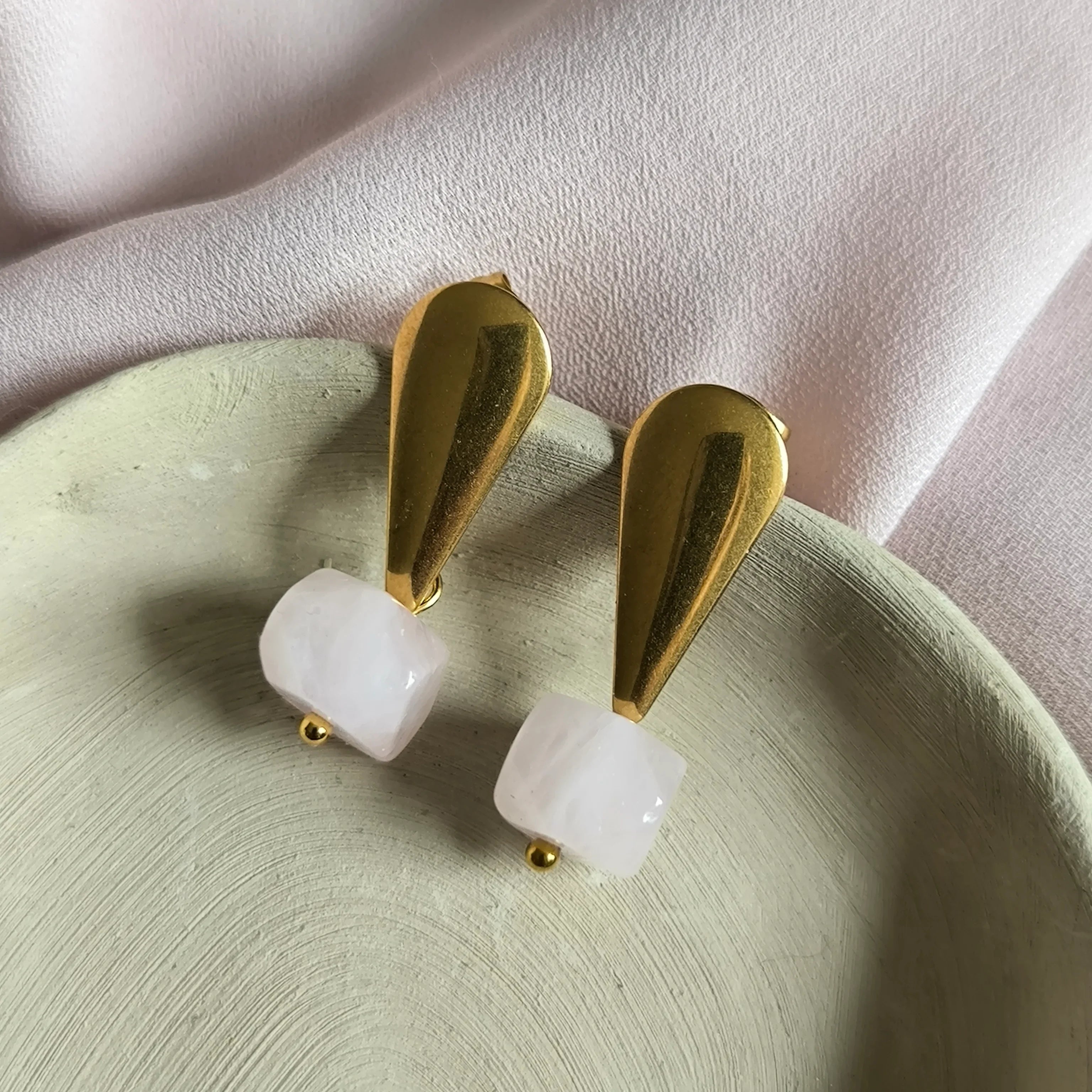 Mineral earrings (Rose quartz) - Marole