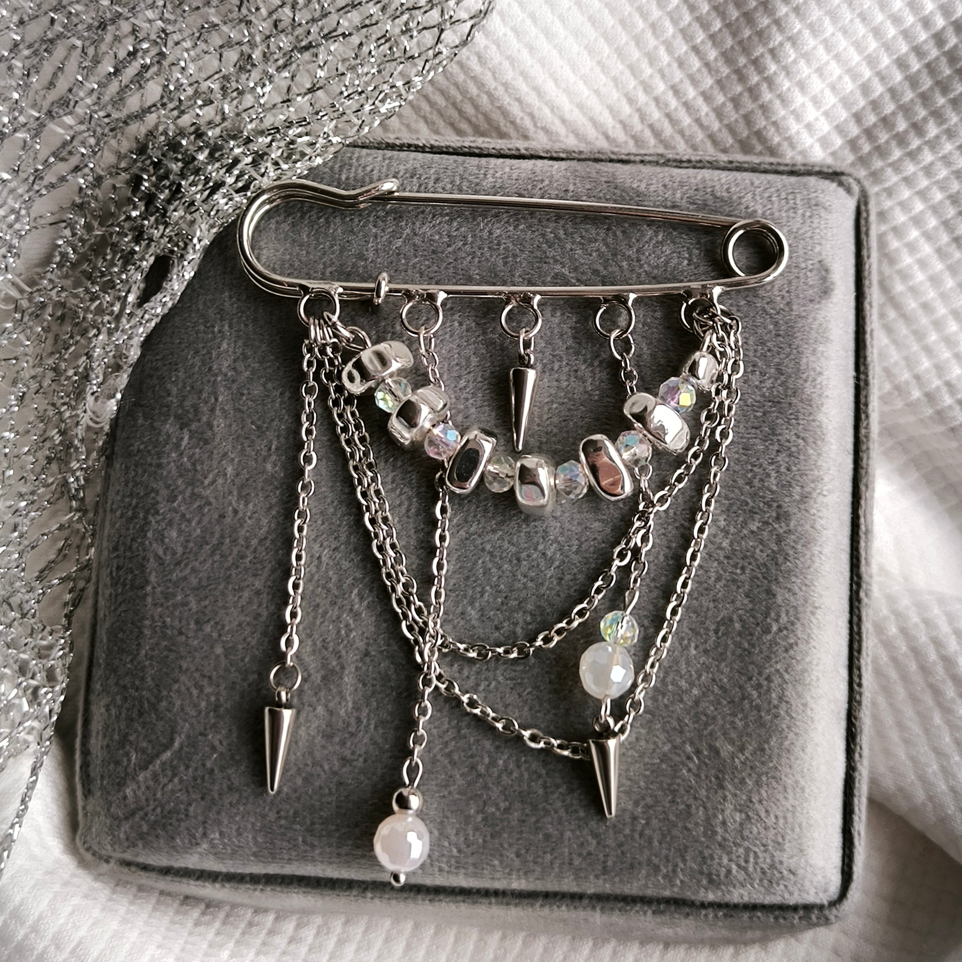 Sweet Rebel - Brooch with mineral stones (Hematite, Agate)