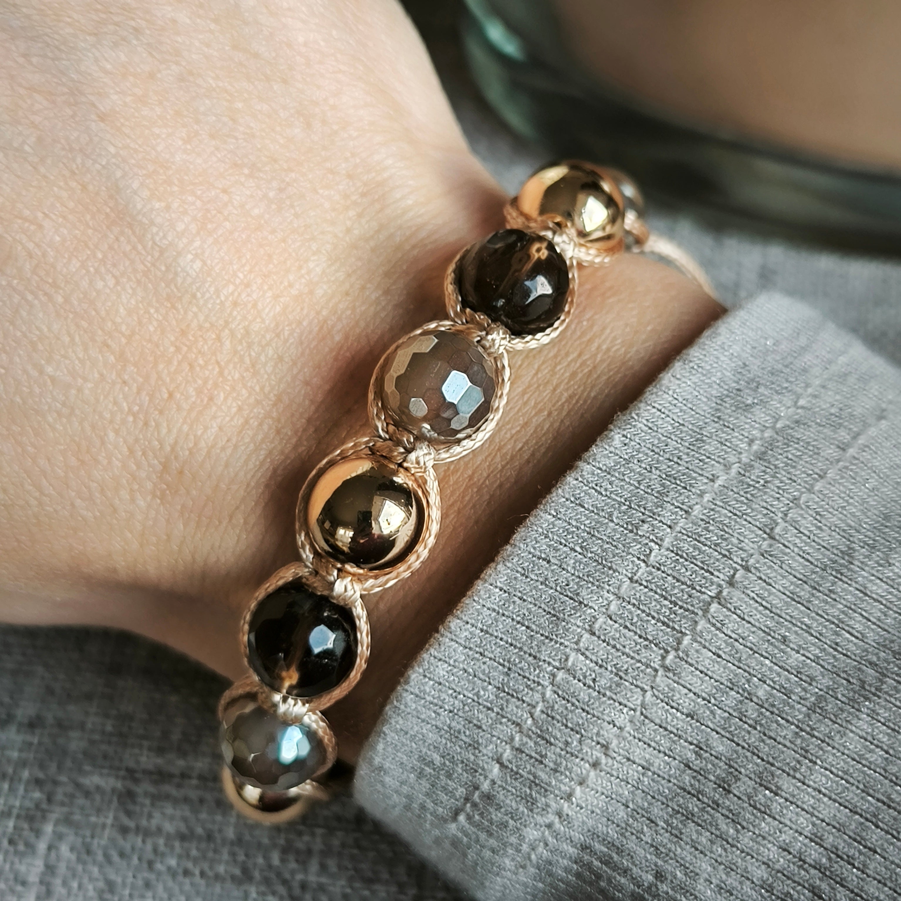 Hazel - Mineral Bracelet (Agate, Hematite, Zahneda)