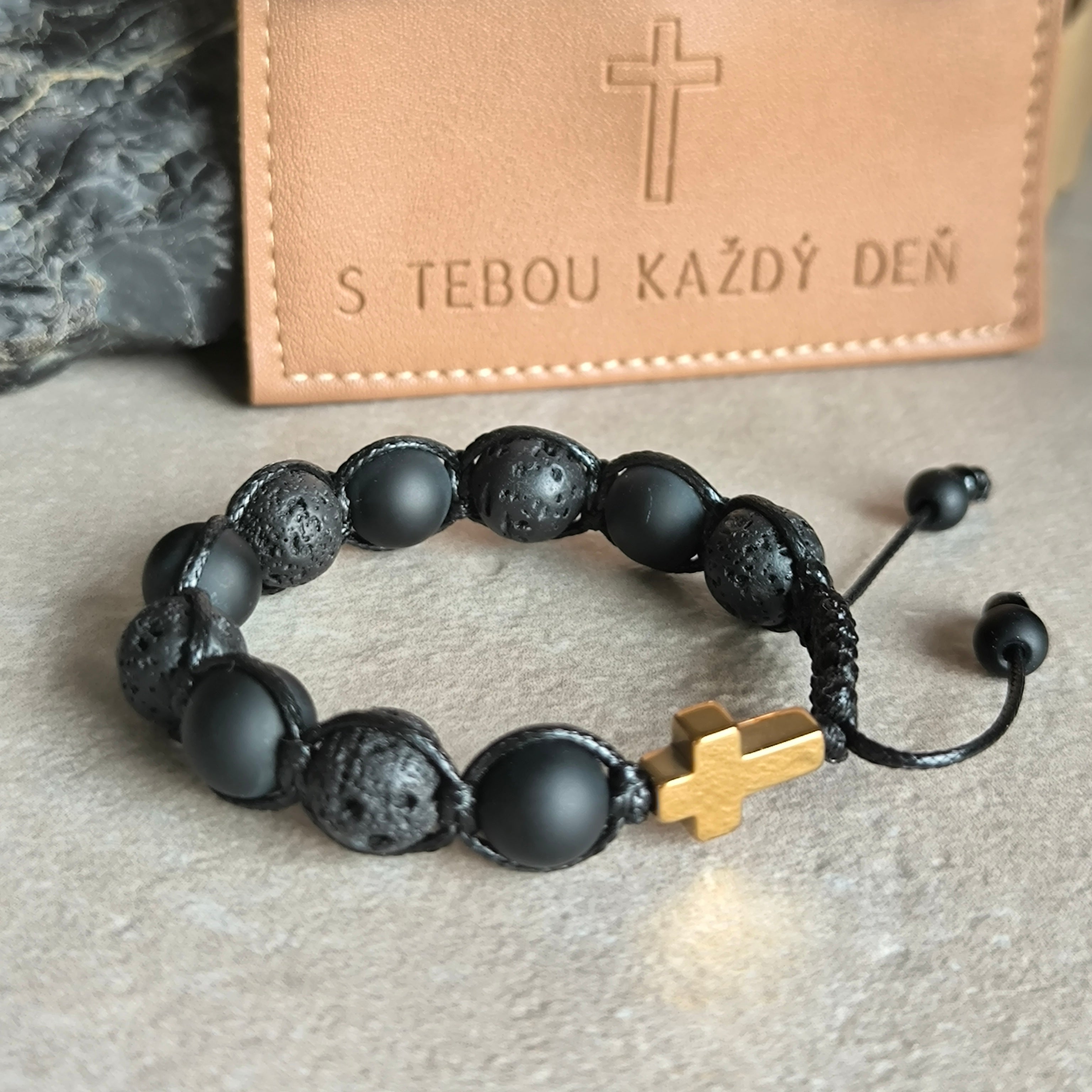 Ruženec na ruku pre chlapca (Lávový kameň, Ónyx)