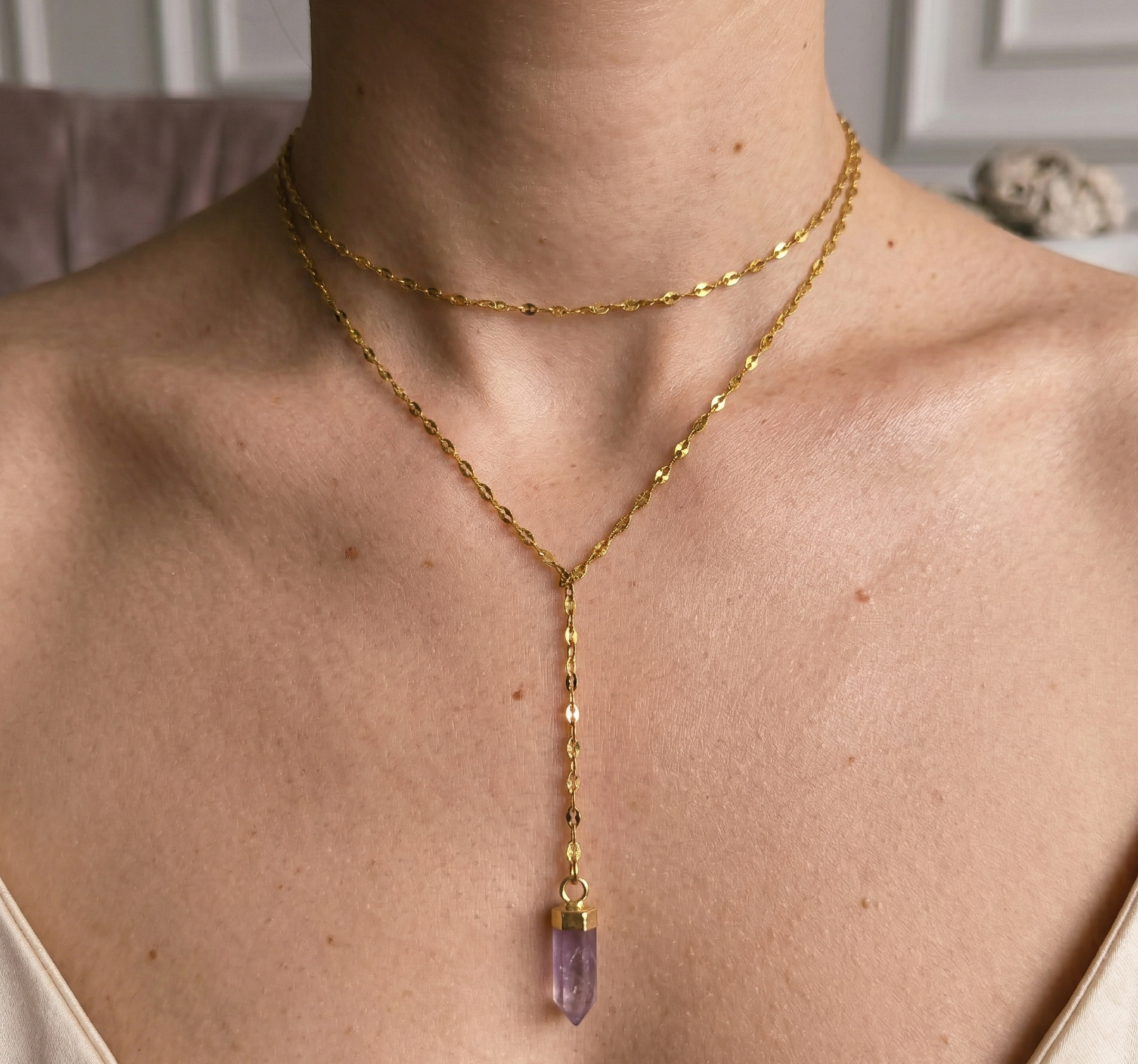 Podwójny łańcuszek z zawieszką z naturalnego minerału (Ametystu)