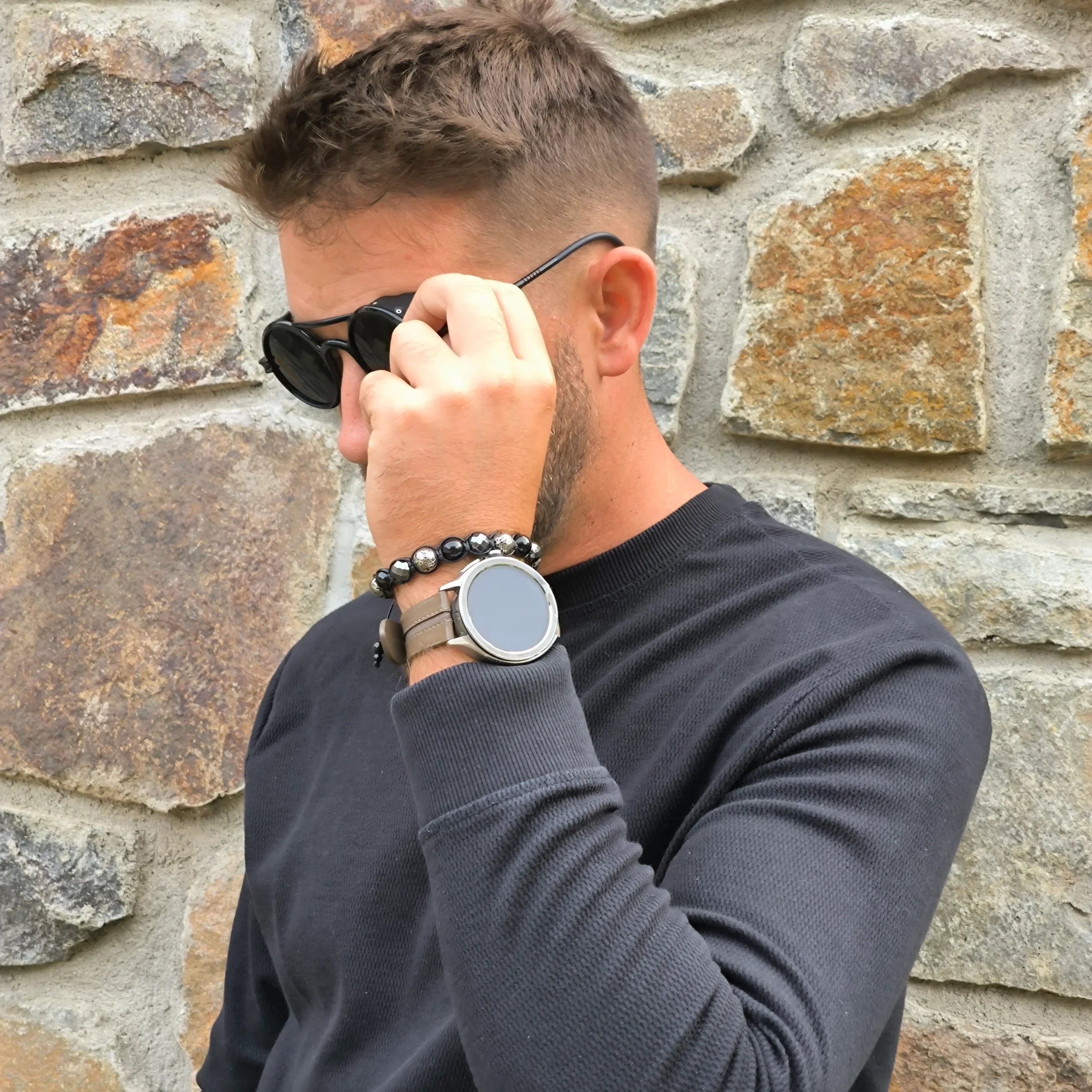 Kosmisches Mineralienarmband (Hämatit, Turmalin, Lavastein) – Marole