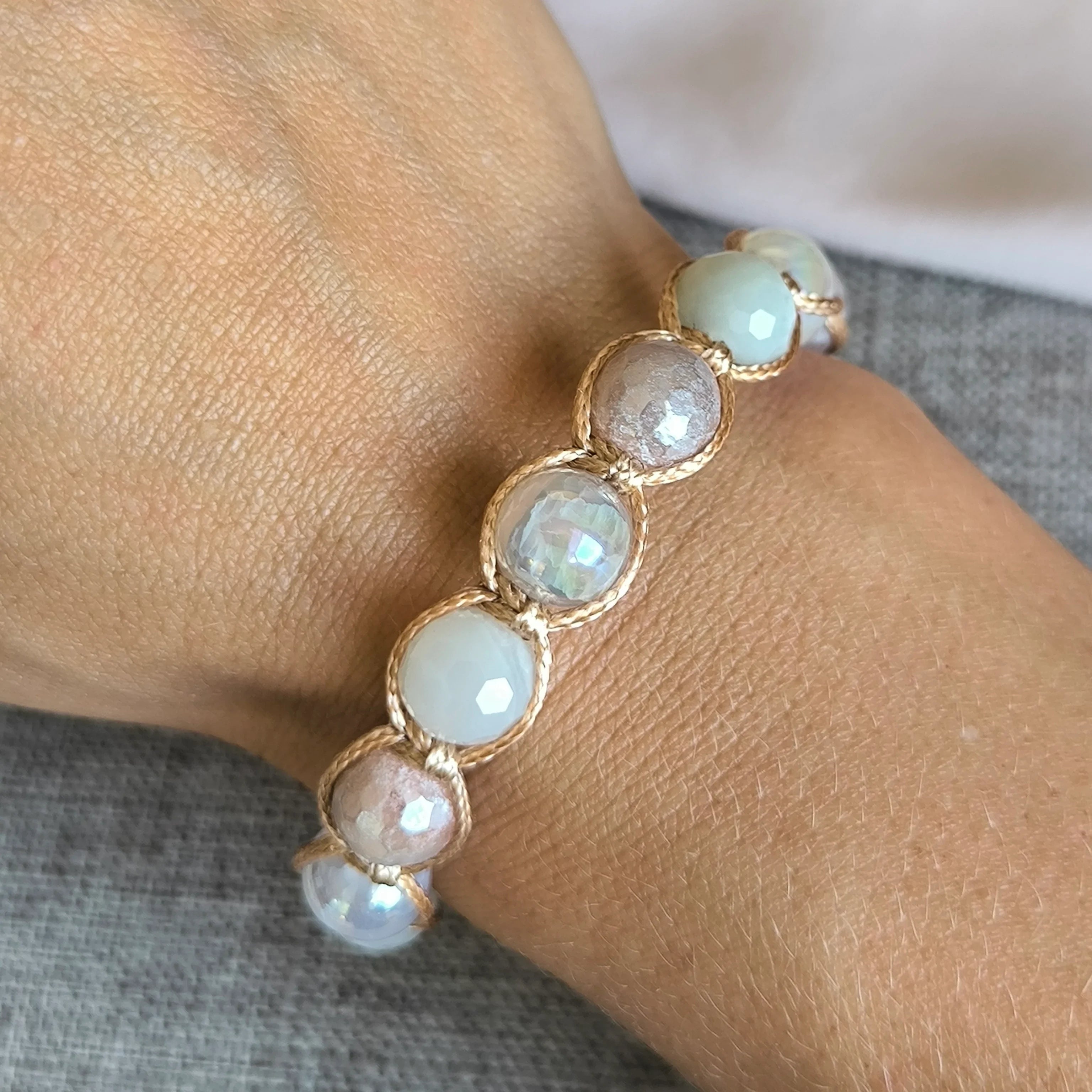 Elizabeth – Mineralienarmband (Mondstein, Achat, Aventurin) – Marole