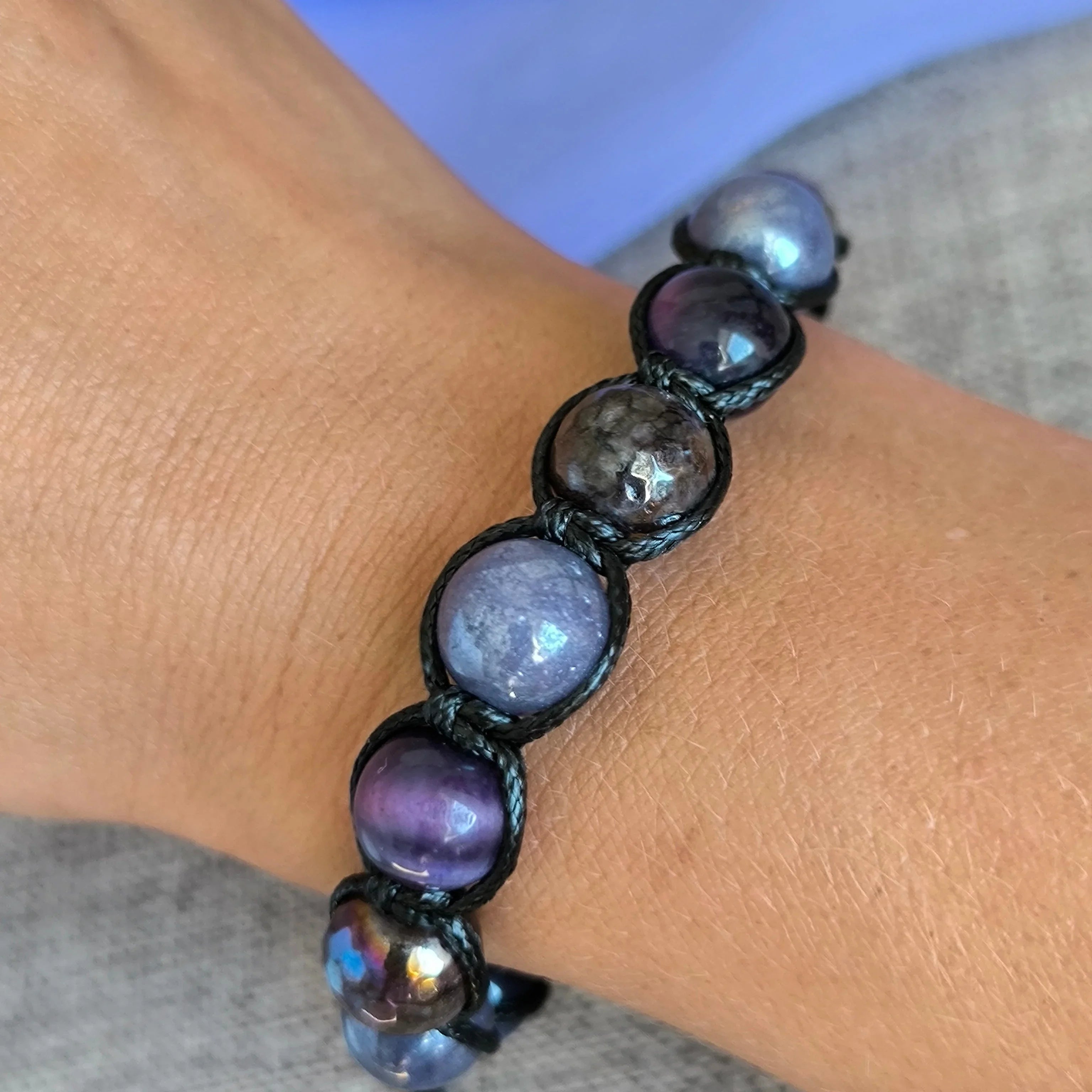 Mitternachtserinnerung – Mineralienarmband (Jadeit, Tigerauge, Angelit) – Marole