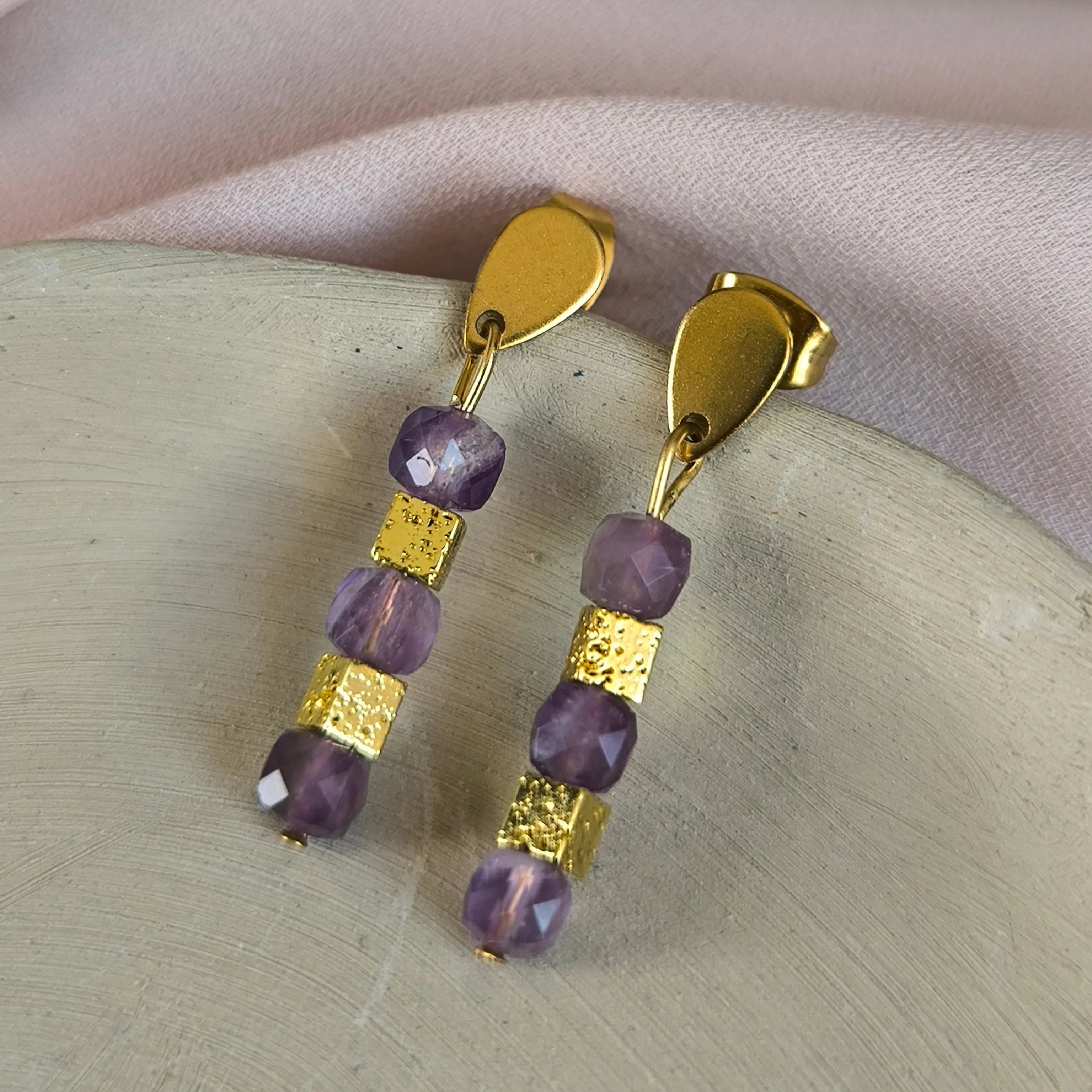 Mineral earrings (Amethyst, Lava stone) - Marole