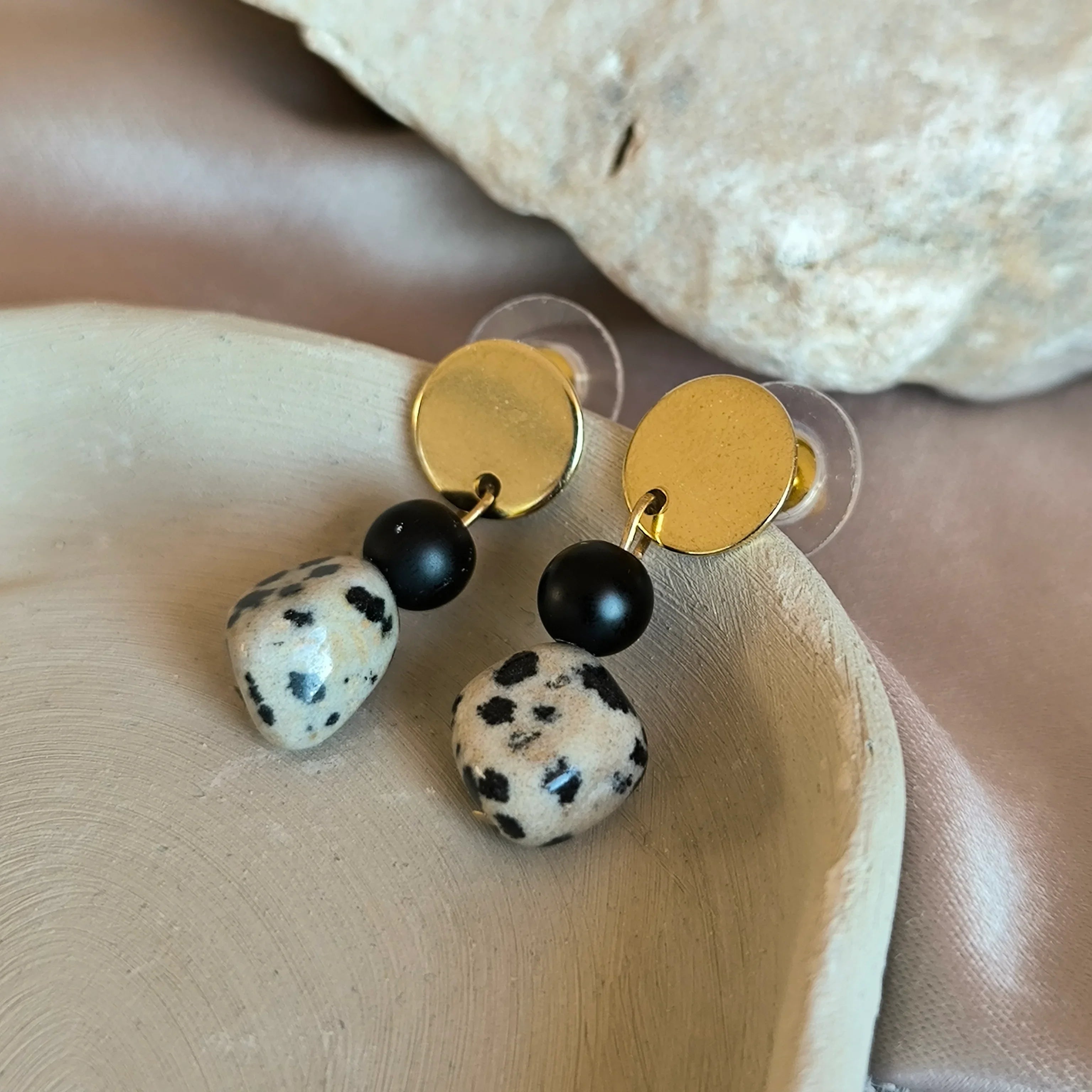 Mineral earrings (Dalmatian Jasper, Onyx) - Marole