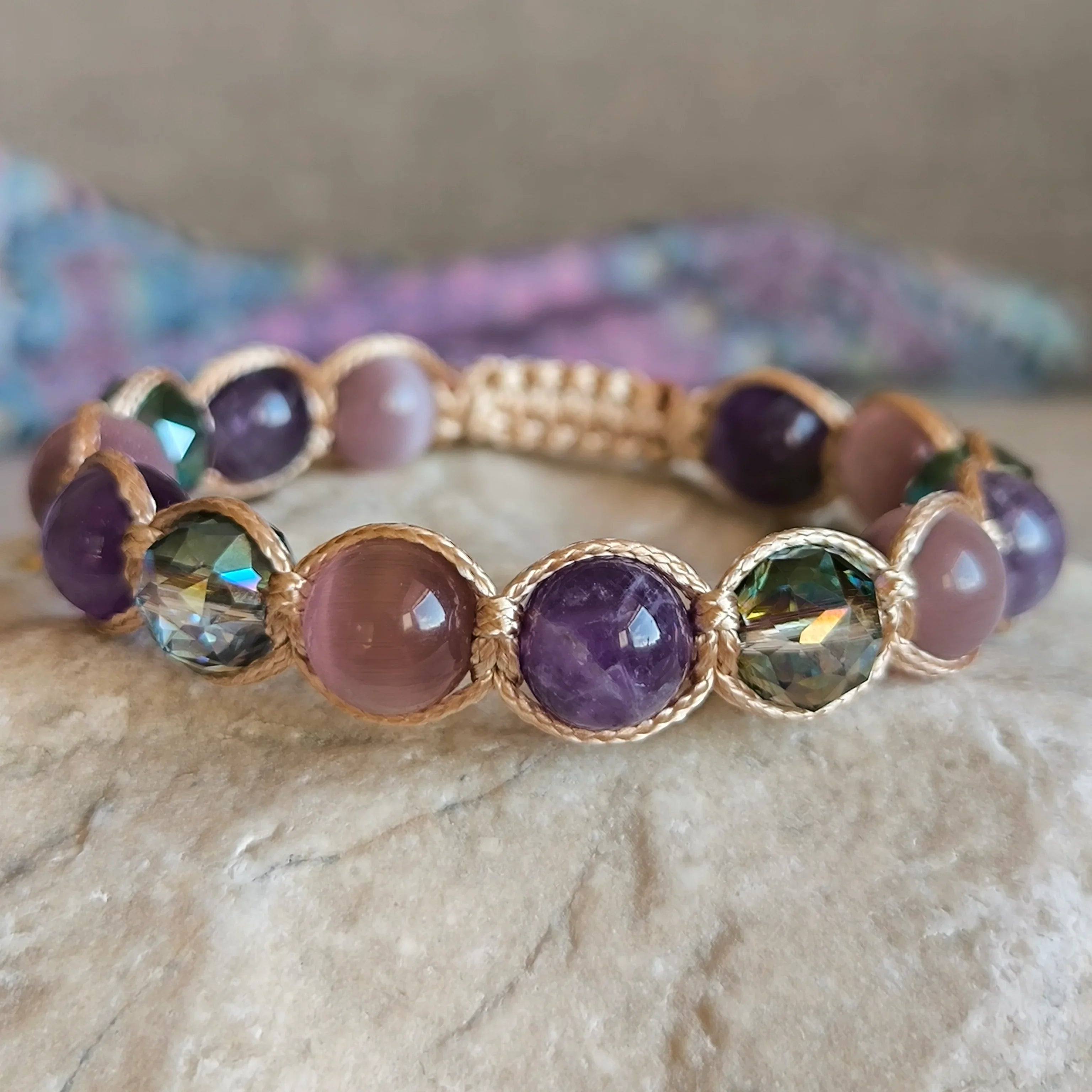 Purple Rain – Mineralienarmband (Amethyst, Katzenauge) – Marole