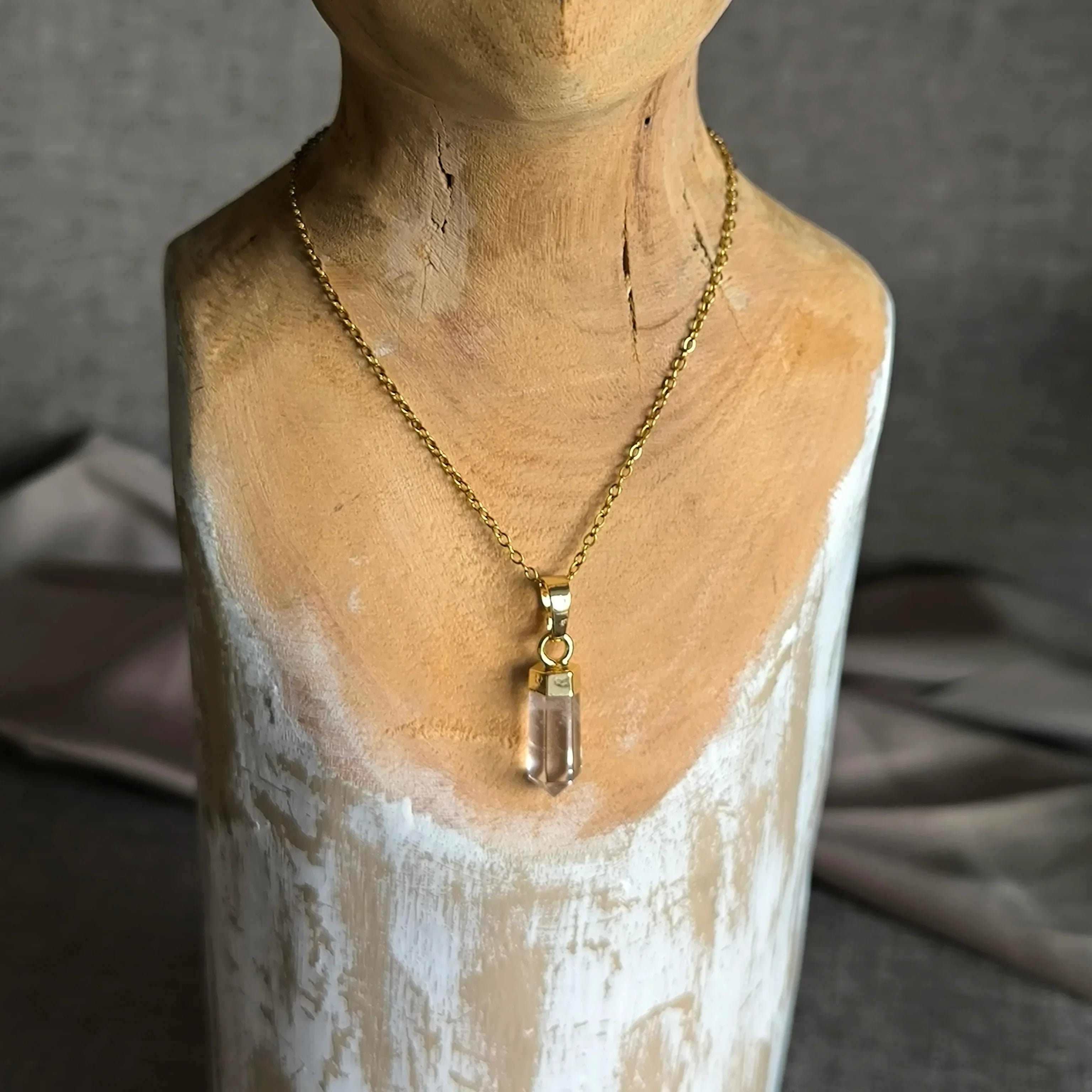 Kette mit Anhänger aus natürlichem Mineral (Kristall) - Marole