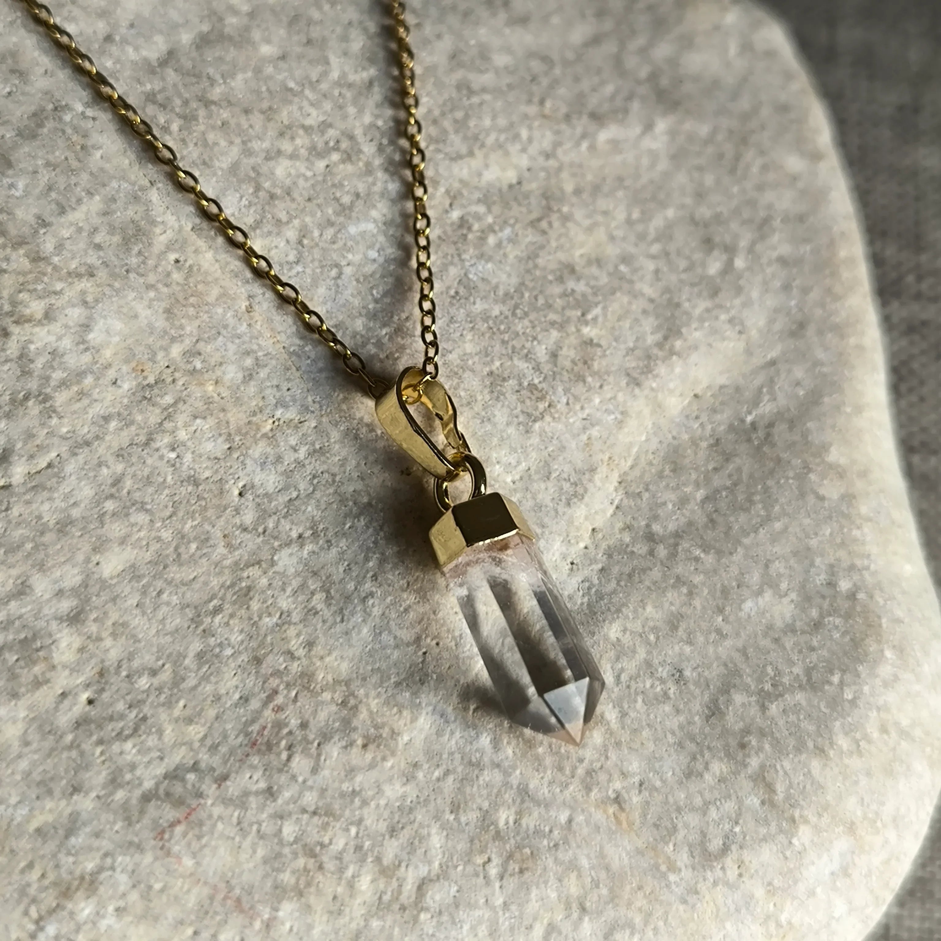 Kette mit Anhänger aus natürlichem Mineral (Kristall) - Marole