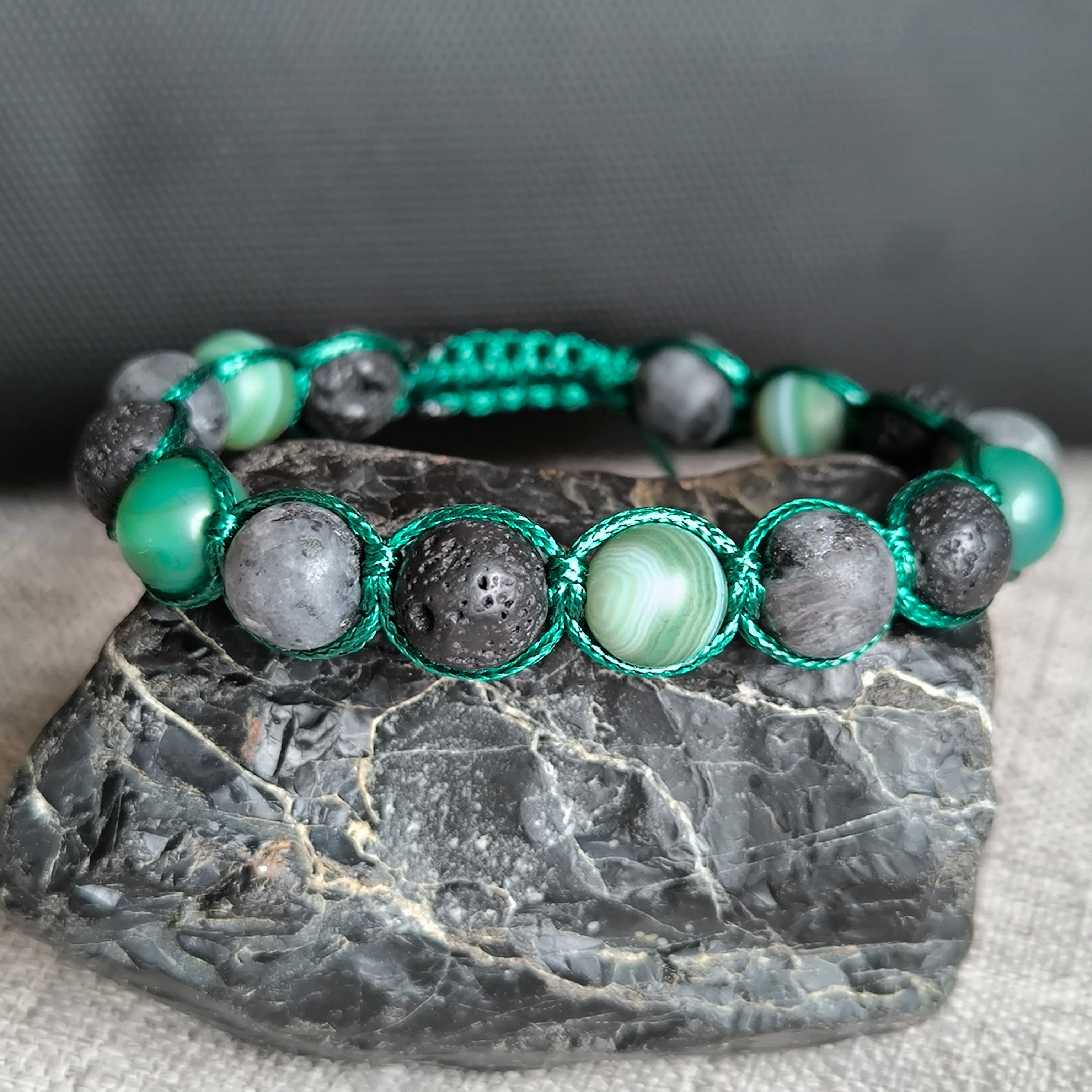 Robin - Náramok z minerálov (Achát, Lávový kameň, Labradorit) - Marole