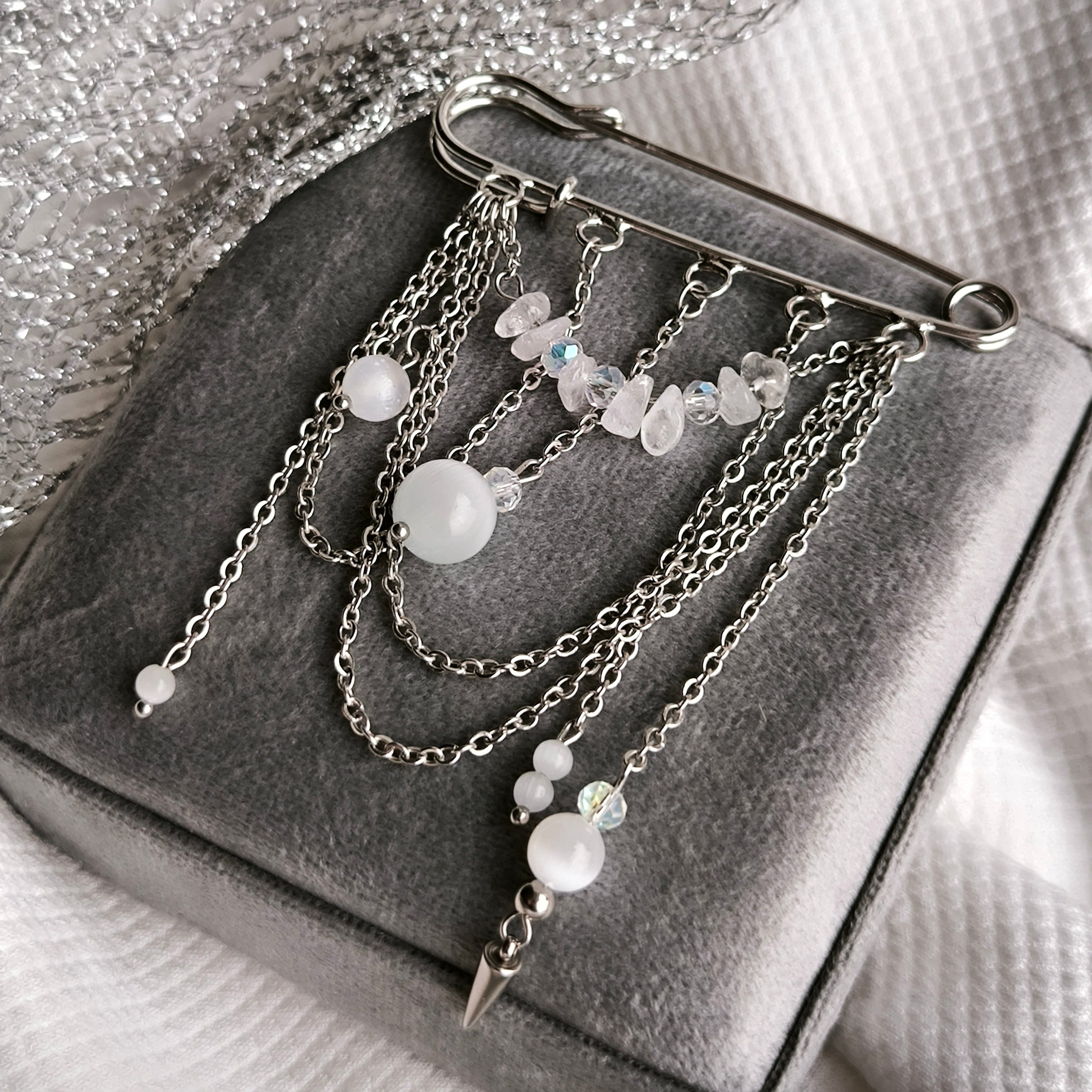 Isadora - Brooch with mineral stones (Selenite, Crystal)