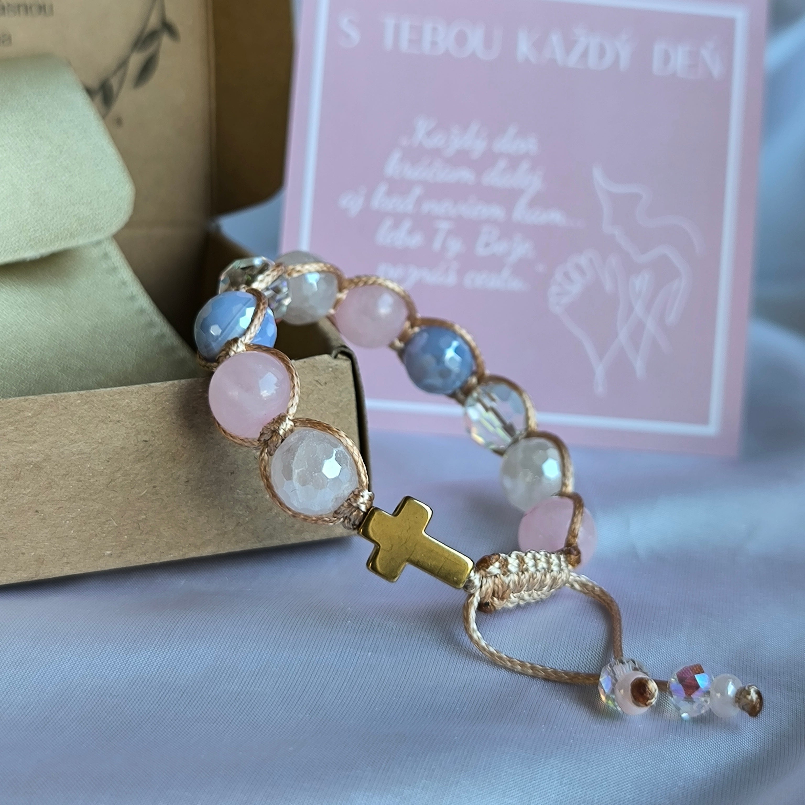 Rosenkranz für ein Mädchen (Rosenquarz, Achat, Hämatit)