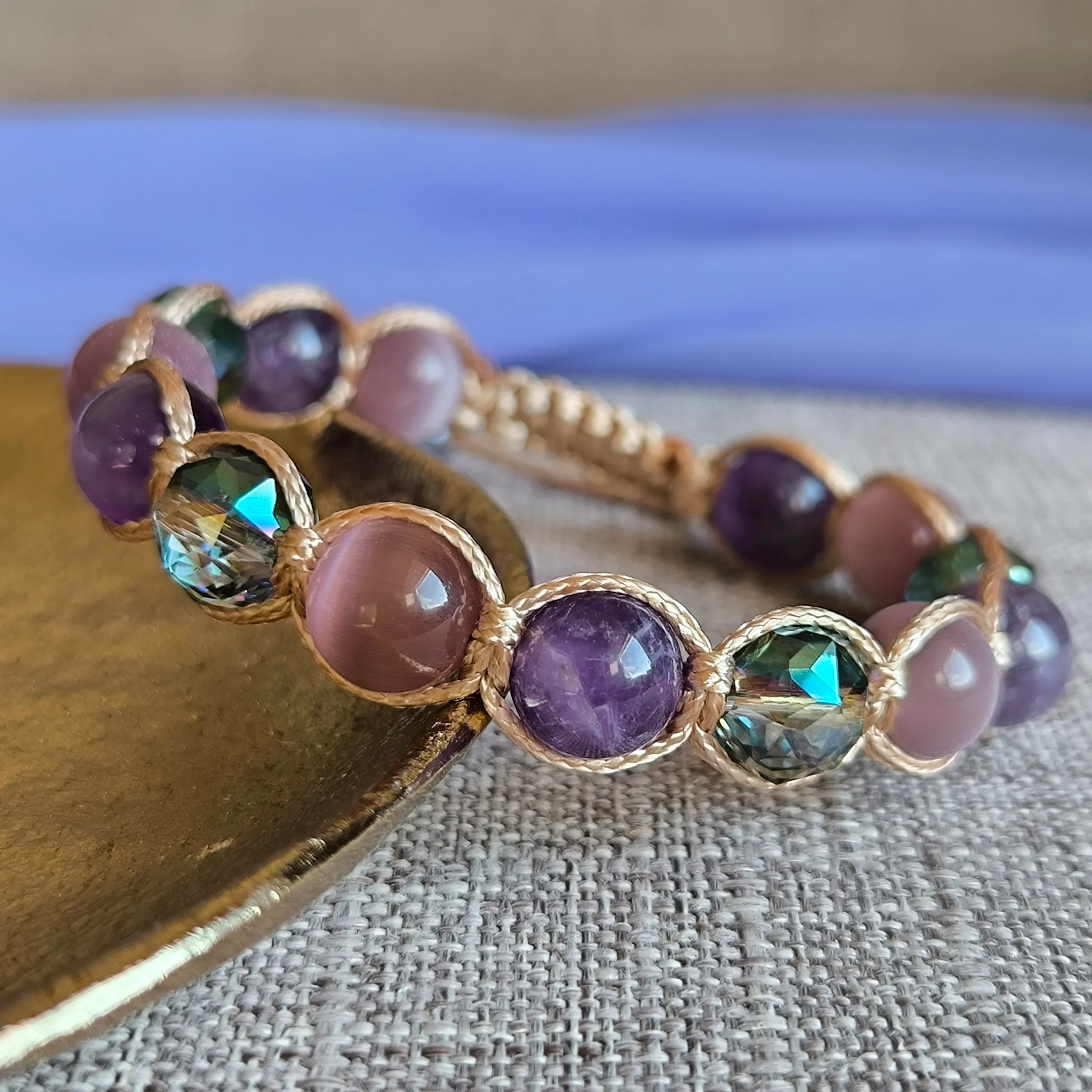 Purple Rain – Mineralienarmband (Amethyst, Katzenauge) – Marole