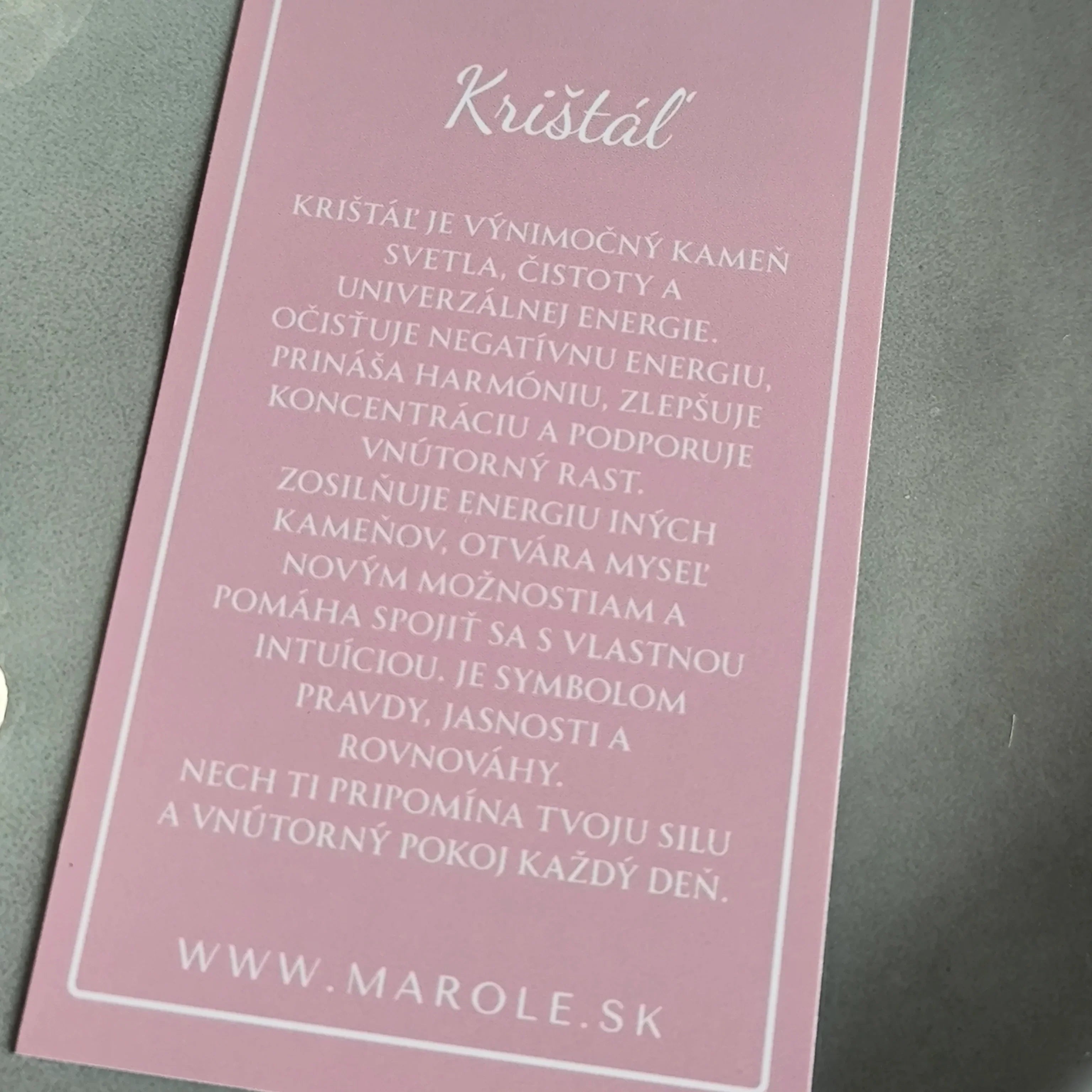 Łańcuszek z zawieszką z naturalnego minerału (Kryształ) - Marole