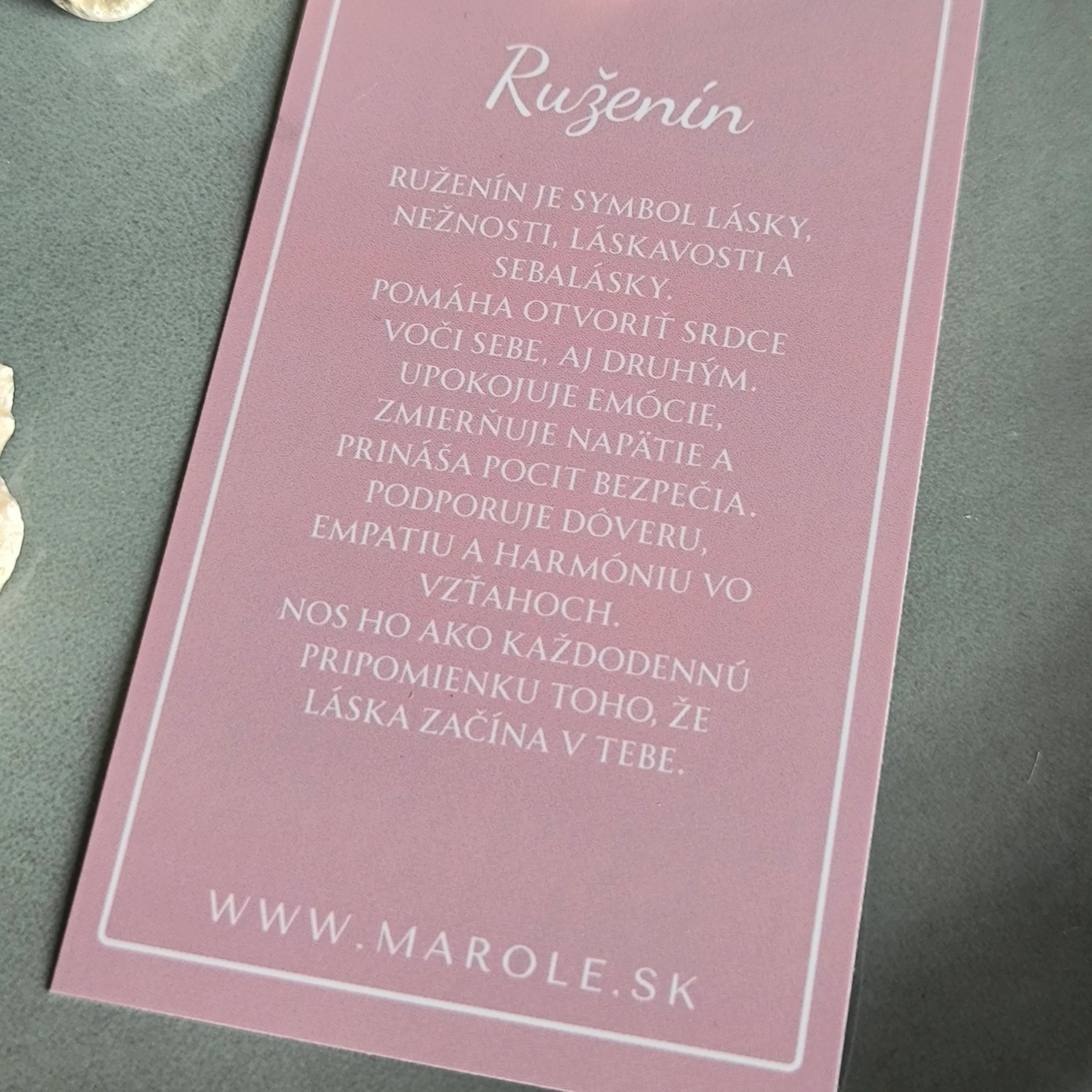 Kette mit Anhänger aus natürlichem Mineral (Rosenquarz) - Marole