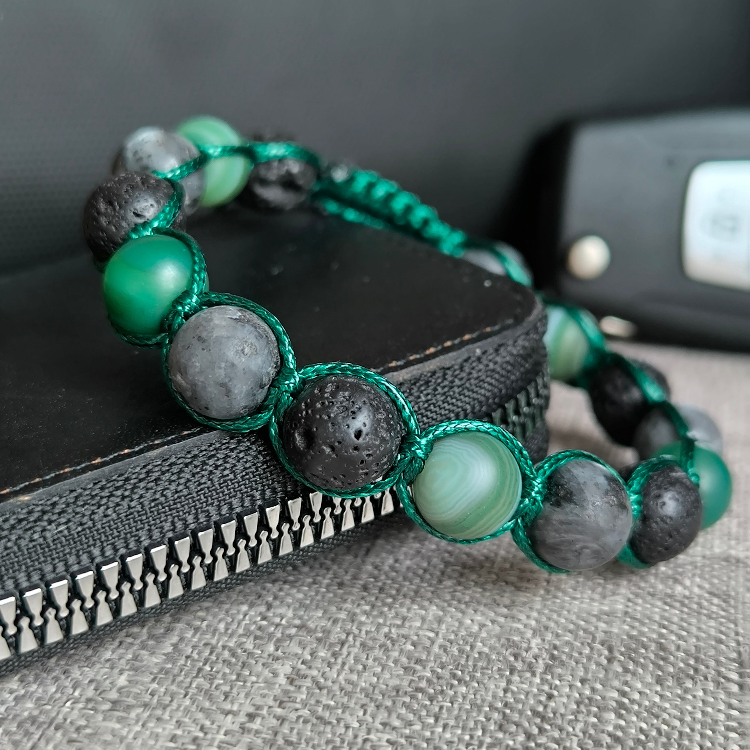 Robin - Náramok z minerálov (Achát, Lávový kameň, Labradorit) - Marole