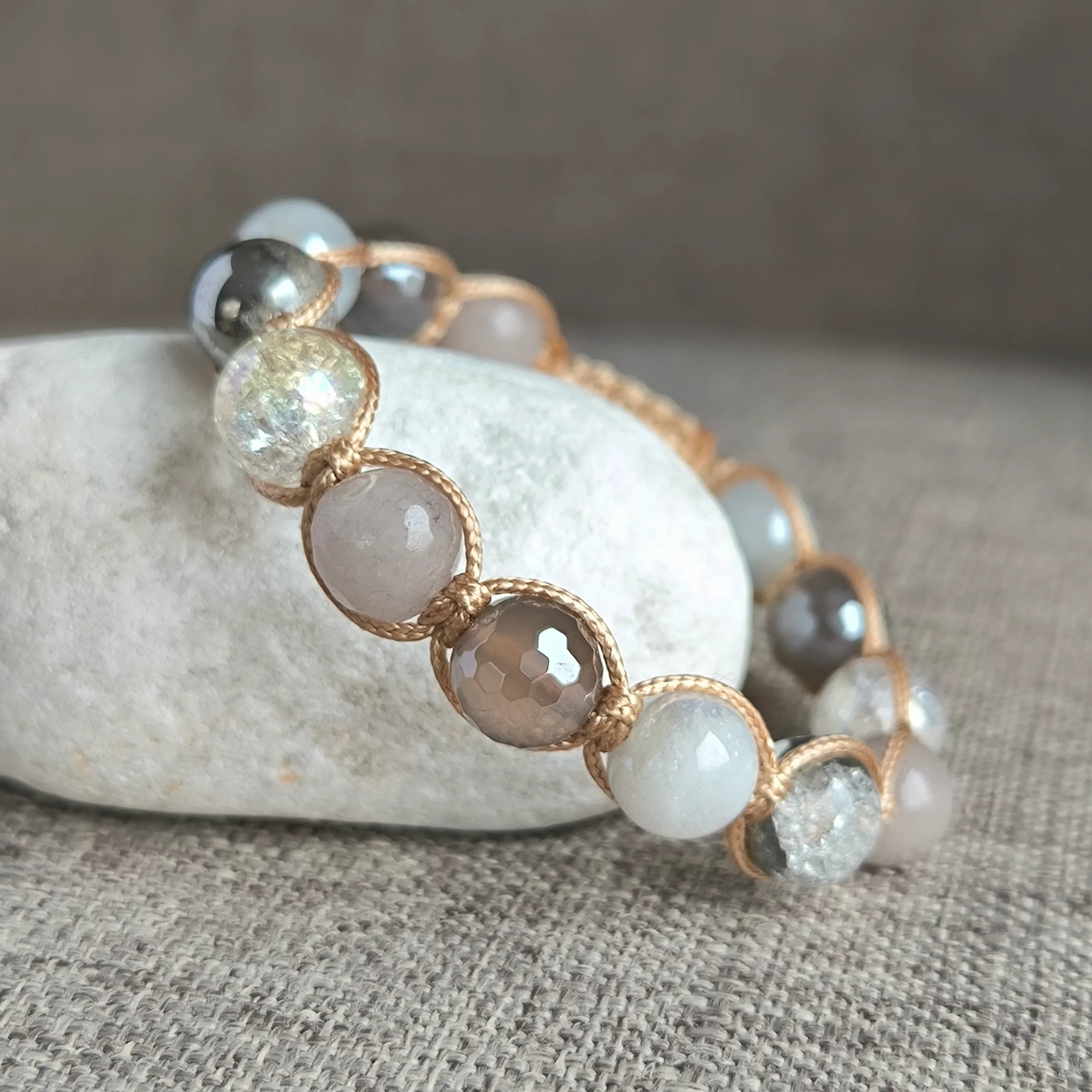 Schatten – Mineralienarmband (Angelit, Kristall, Achat, Jadeit) – Marole